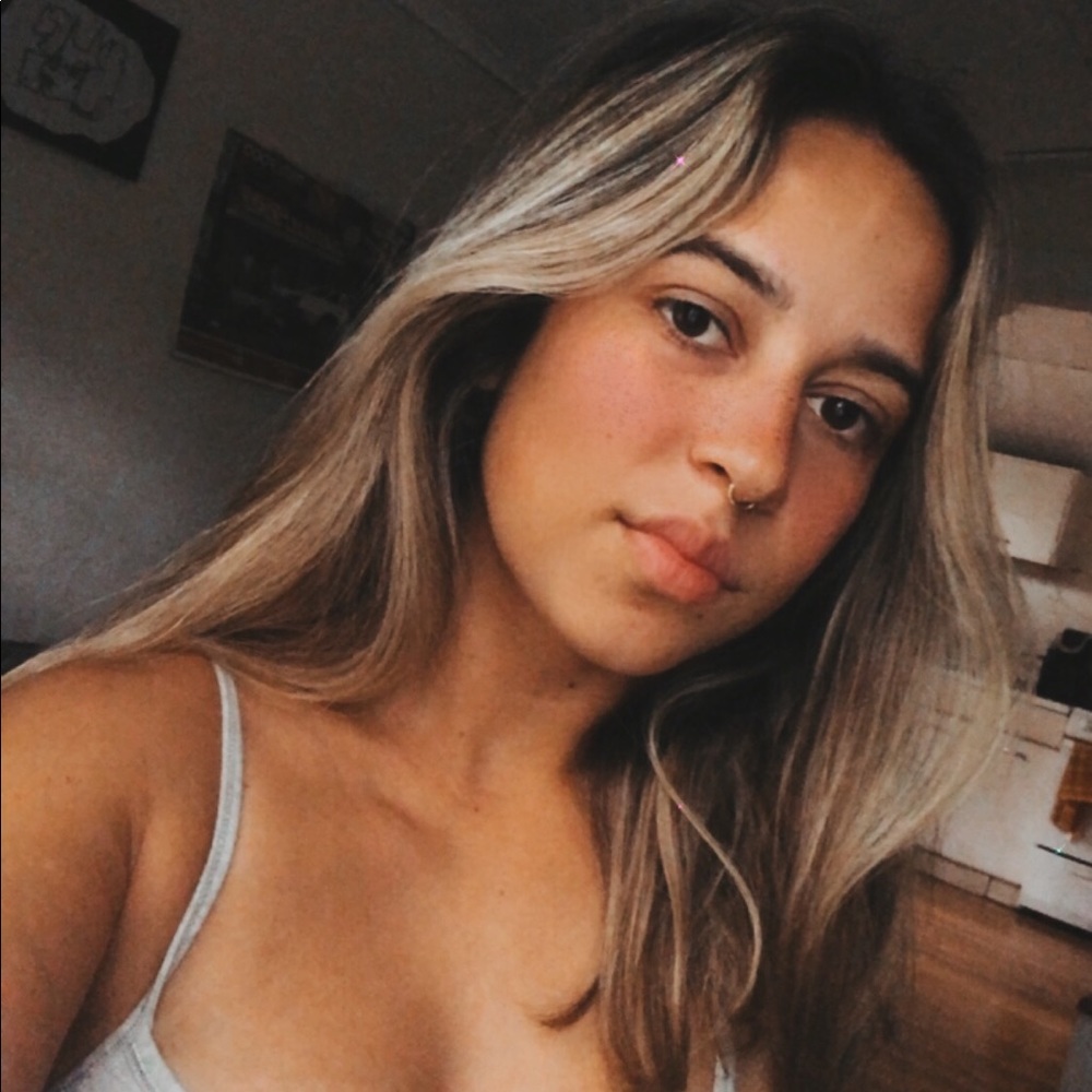 Meet your Posher, Jeanine